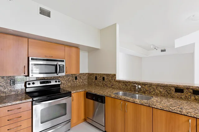 Pineapple Grove Village Condominiums Unit 1301 photo 6