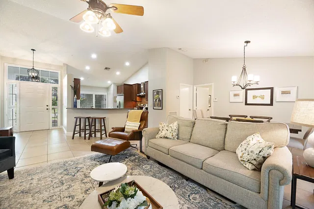 Residence photo 5