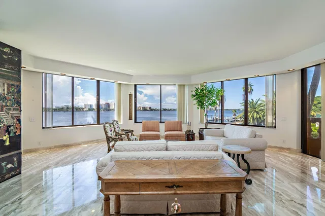 L'Ermitage Palm Beach Unit 205 photo 2
