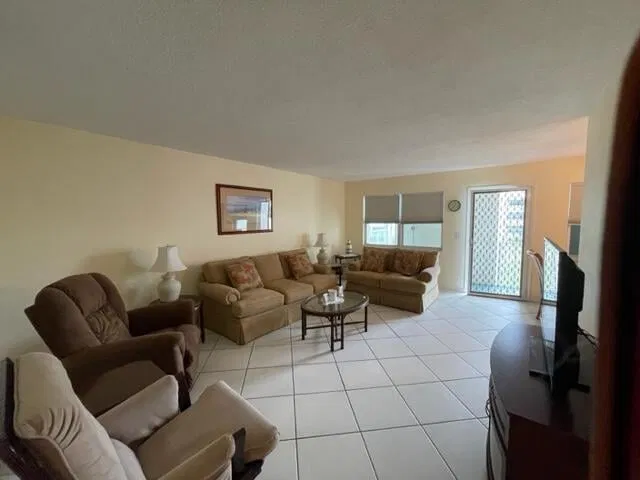 Unit 206 photo 6