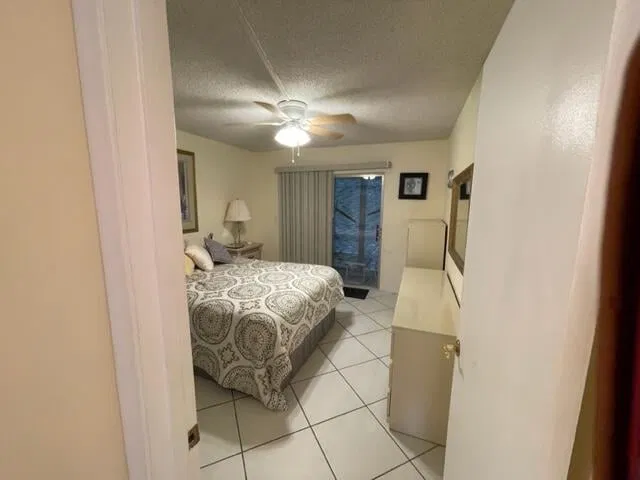Unit 206 photo 12