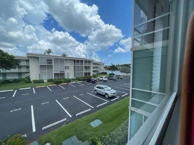 Unit 206 photo 15
