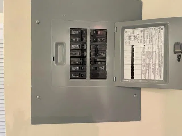 Unit 206 photo 17