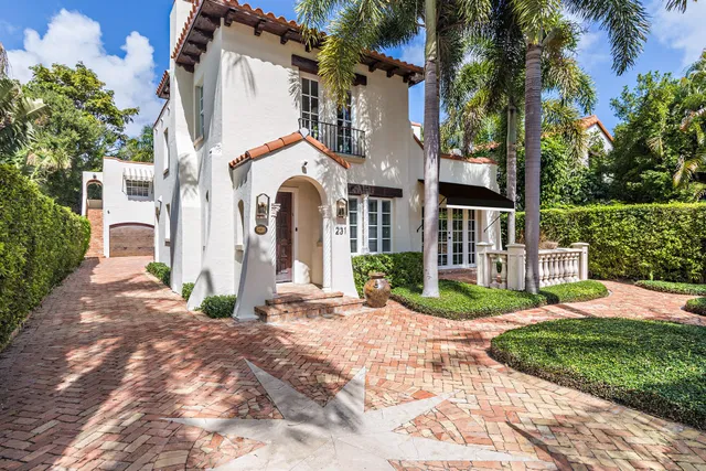 El Cid, 231 Sunset Road, West Palm Beach, exterior