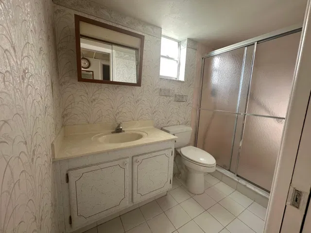 Unit 103 photo 12