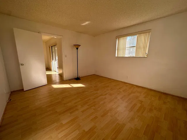 Unit 103 photo 14