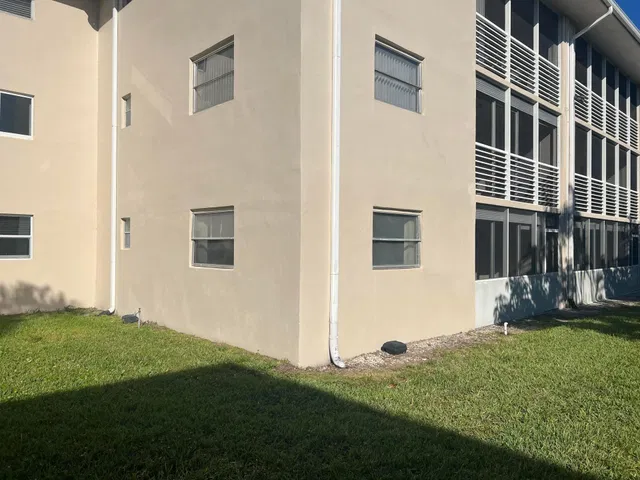 Unit 103 photo 20