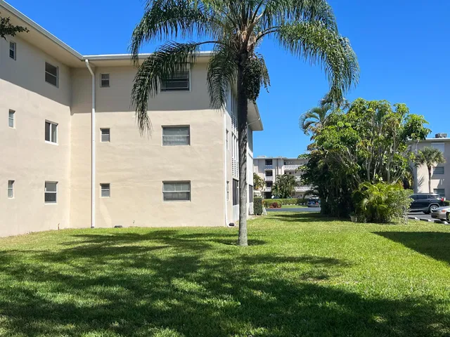Unit 103 photo 32
