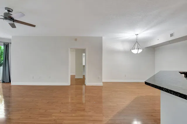 The Astor Unit 403 photo 4