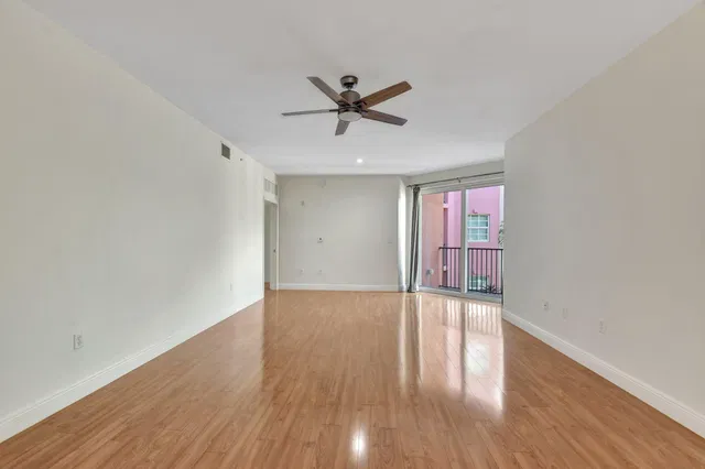 The Astor Unit 403 photo 5