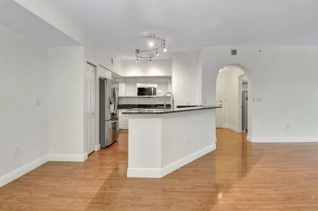 The Astor Unit 403 photo 12