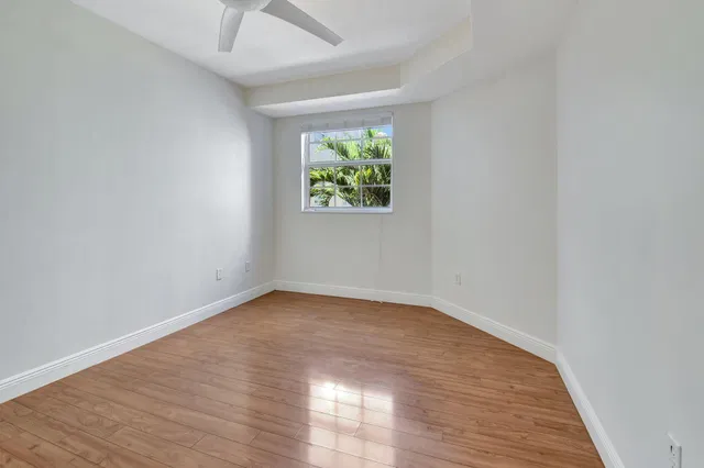 The Astor Unit 403 photo 27