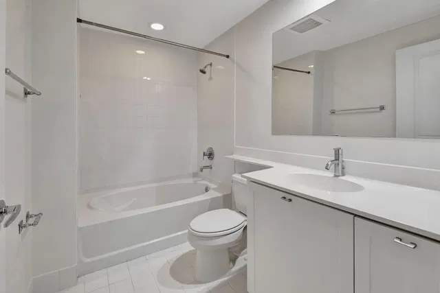 The Astor Unit 403 photo 30