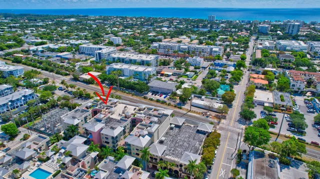 The Astor Unit 403 photo 33