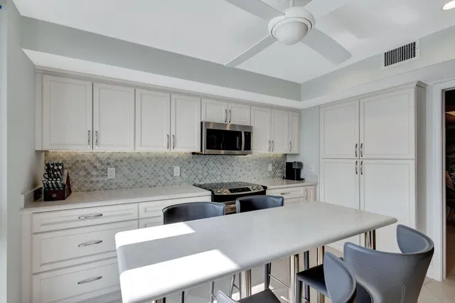 Eastpointe Singer Island Unit 18 G photo 6