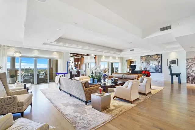 Esplanade Grande Unit 1204 photo 9