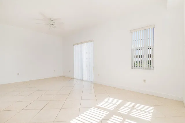 Flagler Landing Unit 405 photo 11
