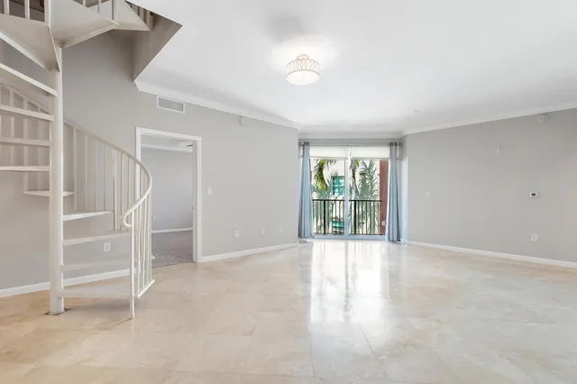 The Astor Unit 512 photo 9