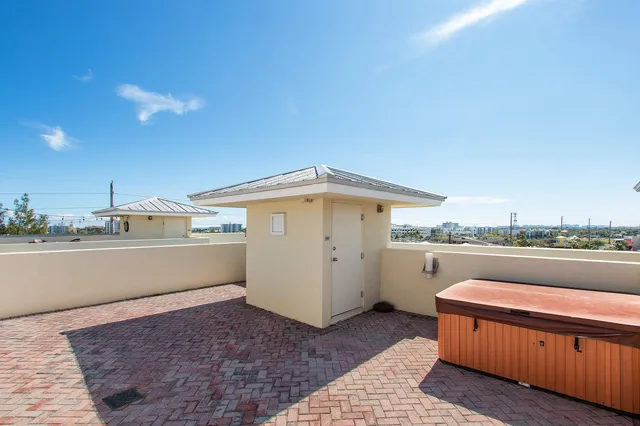The Astor Unit 512 photo 22
