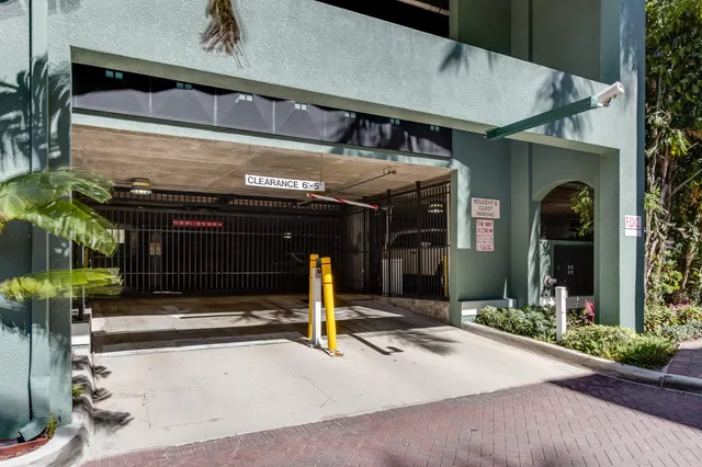 The Astor Unit 512 photo 35