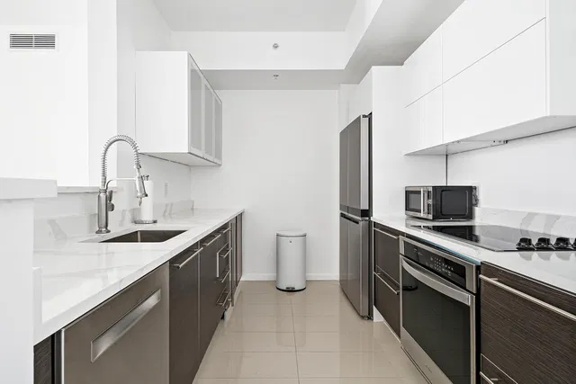 CityPlace South Tower Unit 1006 photo 3