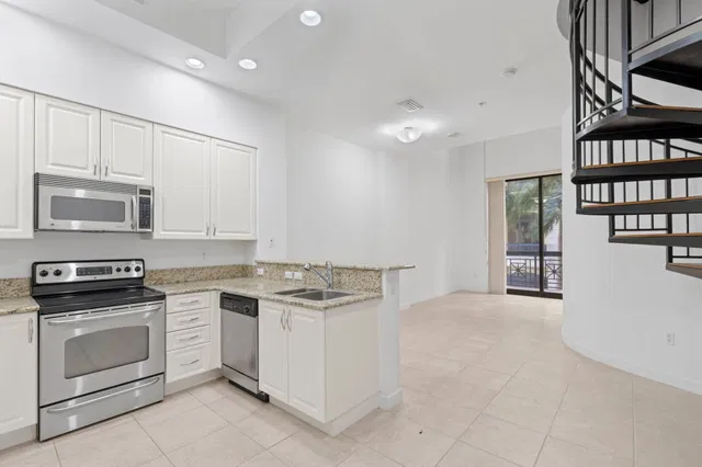 One City Plaza Unit 235 photo 8