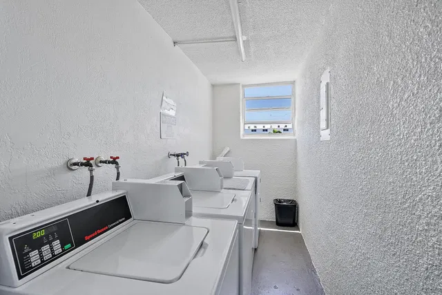 Unit 307 photo 19