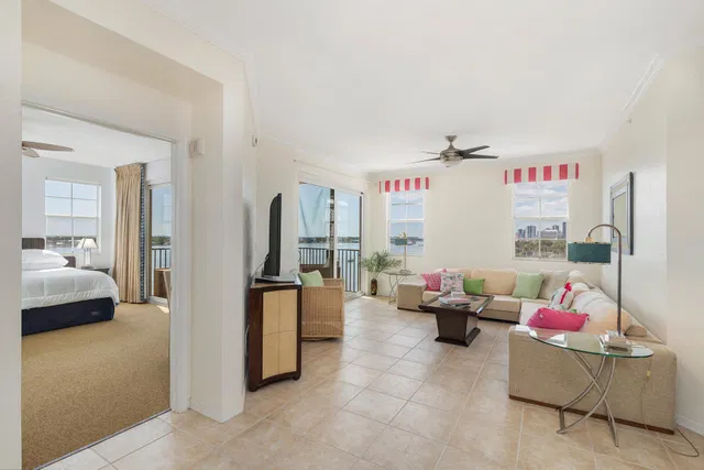 Flagler Pointe Unit 902 photo 4