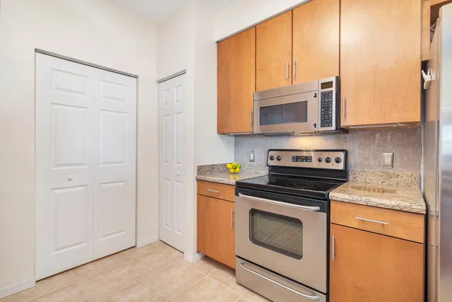 Flagler Pointe Unit 902 photo 18