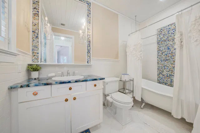 Pennock Point Residence photo 46