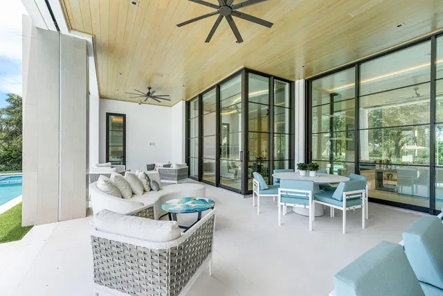 Royal Palm Yacht and Country Club Residence photo 23
