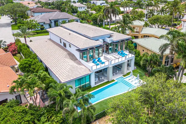 Royal Palm Yacht and Country Club Residence photo 24
