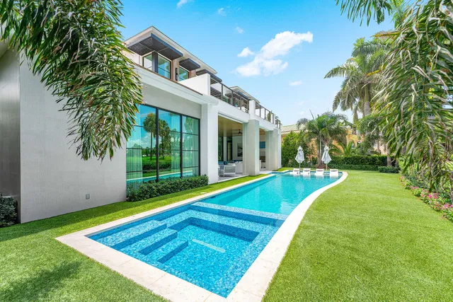 Royal Palm Yacht and Country Club Residence photo 29
