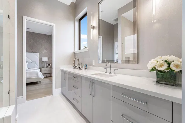 Royal Palm Yacht and Country Club Residence photo 56