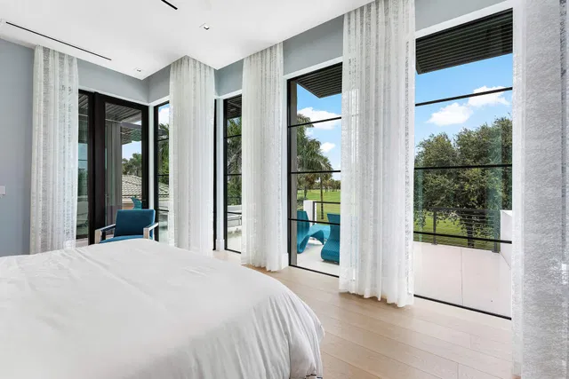Royal Palm Yacht and Country Club Residence photo 64