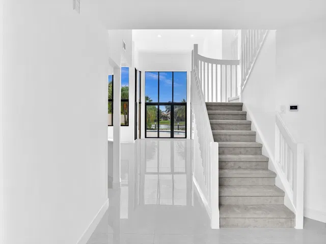 Frenchman's Creek Residence photo 6