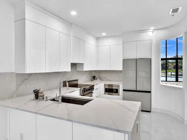 Frenchman's Creek Residence photo 12