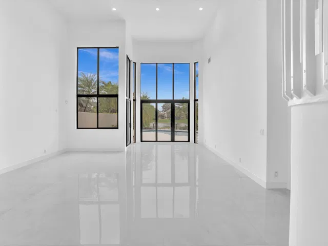 Frenchman's Creek Residence photo 13