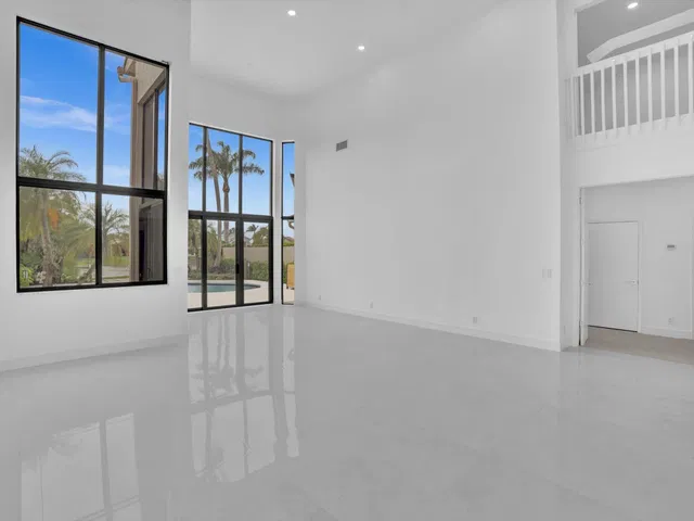 Frenchman's Creek Residence photo 14