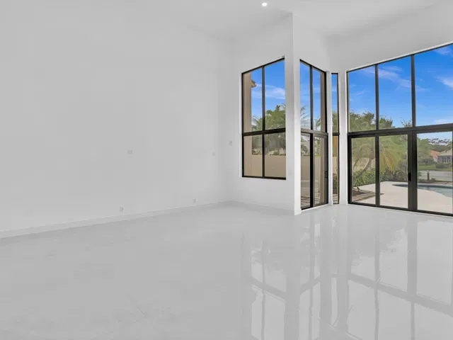 Frenchman's Creek Residence photo 15