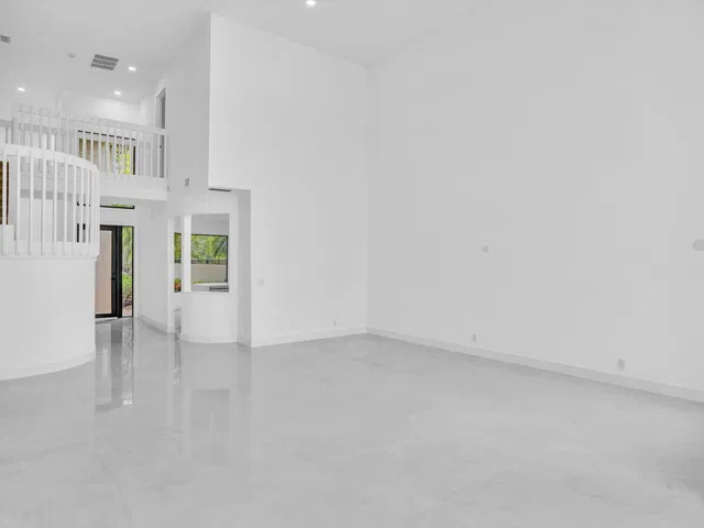 Frenchman's Creek Residence photo 19