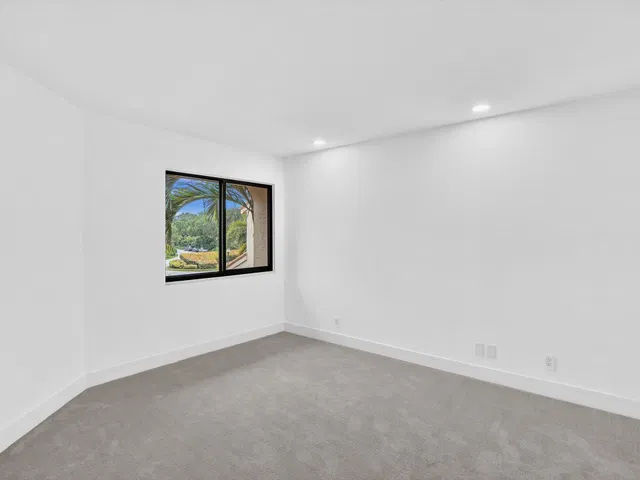 Frenchman's Creek Residence photo 33