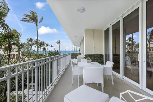 100 Royal Palm Way #D2