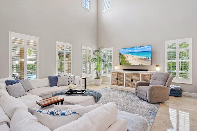 Canterbury Place Residence photo 13