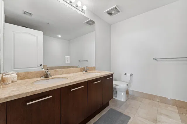 The Whitney Unit 414 photo 12