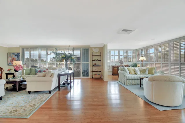 227 Brazilian Avenue #Ph D