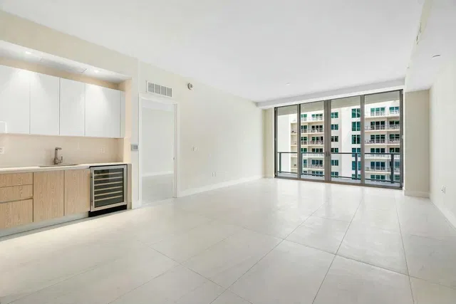 Amrit Ocean Resort & Residences Unit H-1610 photo 7