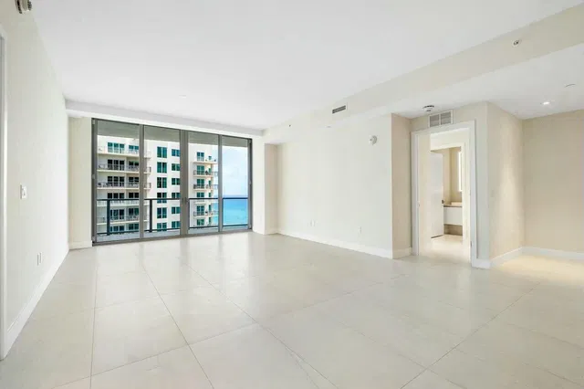 Amrit Ocean Resort & Residences Unit H-1610 photo 8