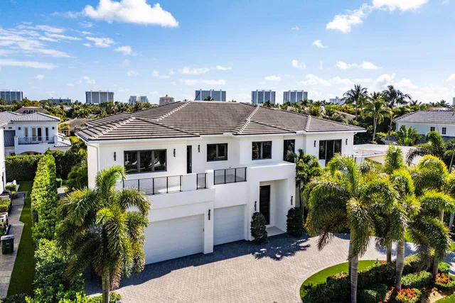 Royal Palm Yacht and Country Club Residence photo 2