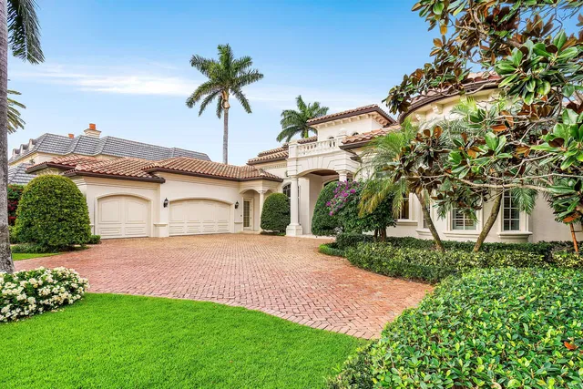 Royal Palm Yacht and Country Club Residence photo 4